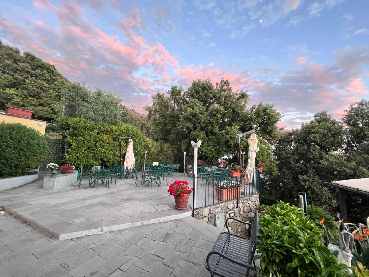 Hotel La Giada Del Mesco เลวานโต ภายนอก รูปภาพ